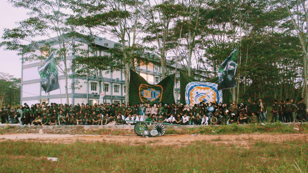 HMEI Riuh Wisuda